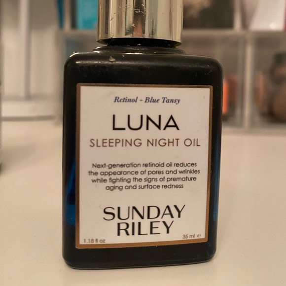 Sunday Riley Luna Night Oil - Picture 3 of 4